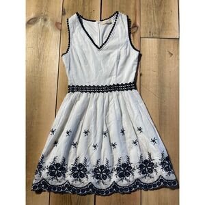 Altar'd State white/navy dress. Crochet detail on waist. Summer/Wedding. XS